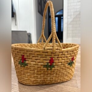 Vintage Woven Tulip Basket | Christmas Holiday Basket | Boho Farmhouse Decor‎